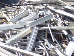 Spezzoni di alluminio da tranci di barre o profilati